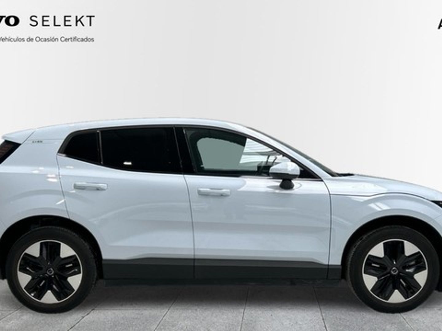 Volvo EX30 Single Motor Extended Range Core Auto 200 kW (272 CV)