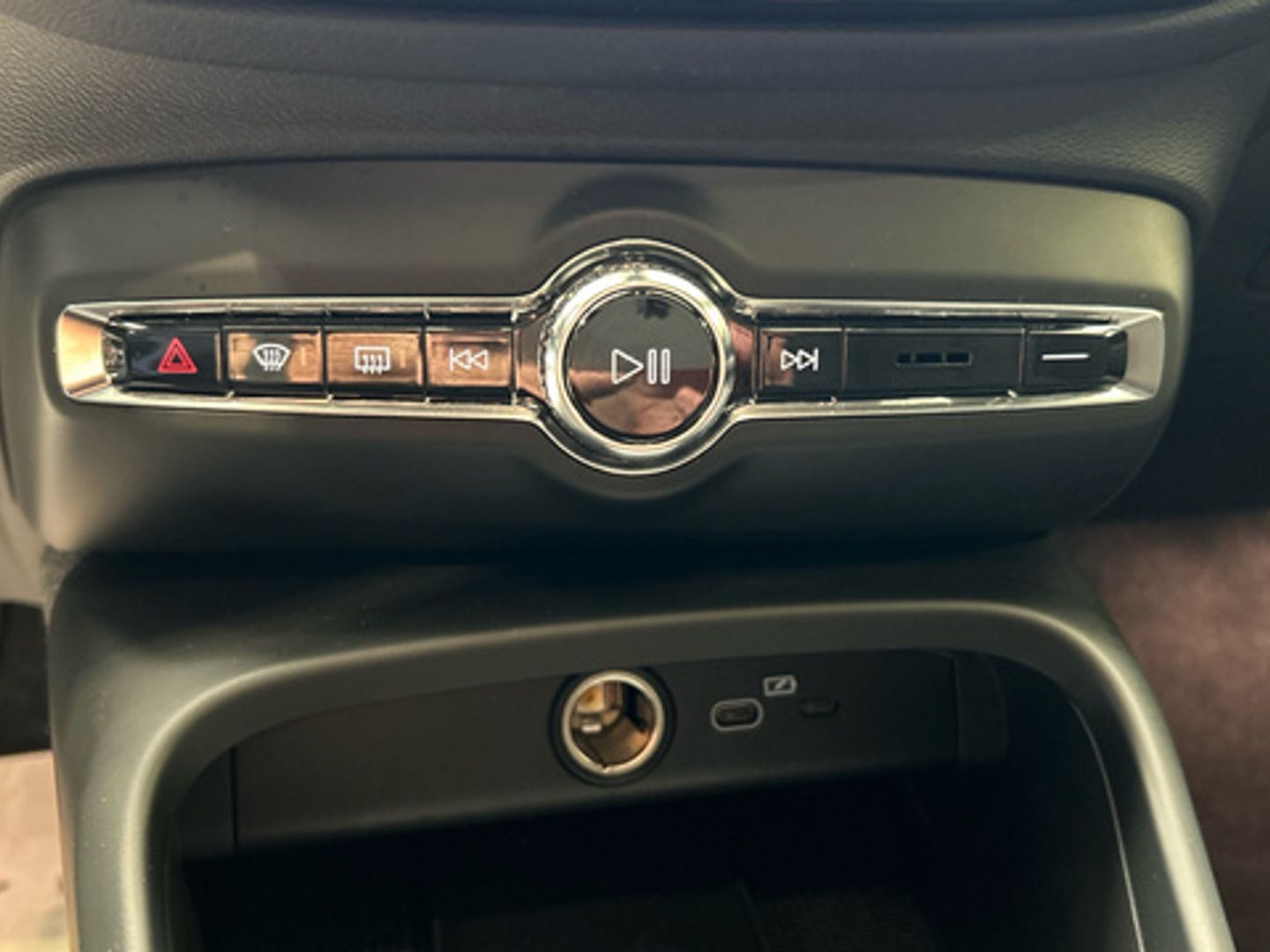Volvo C40 Recharge Single Plus Auto 175 kW (238 CV)