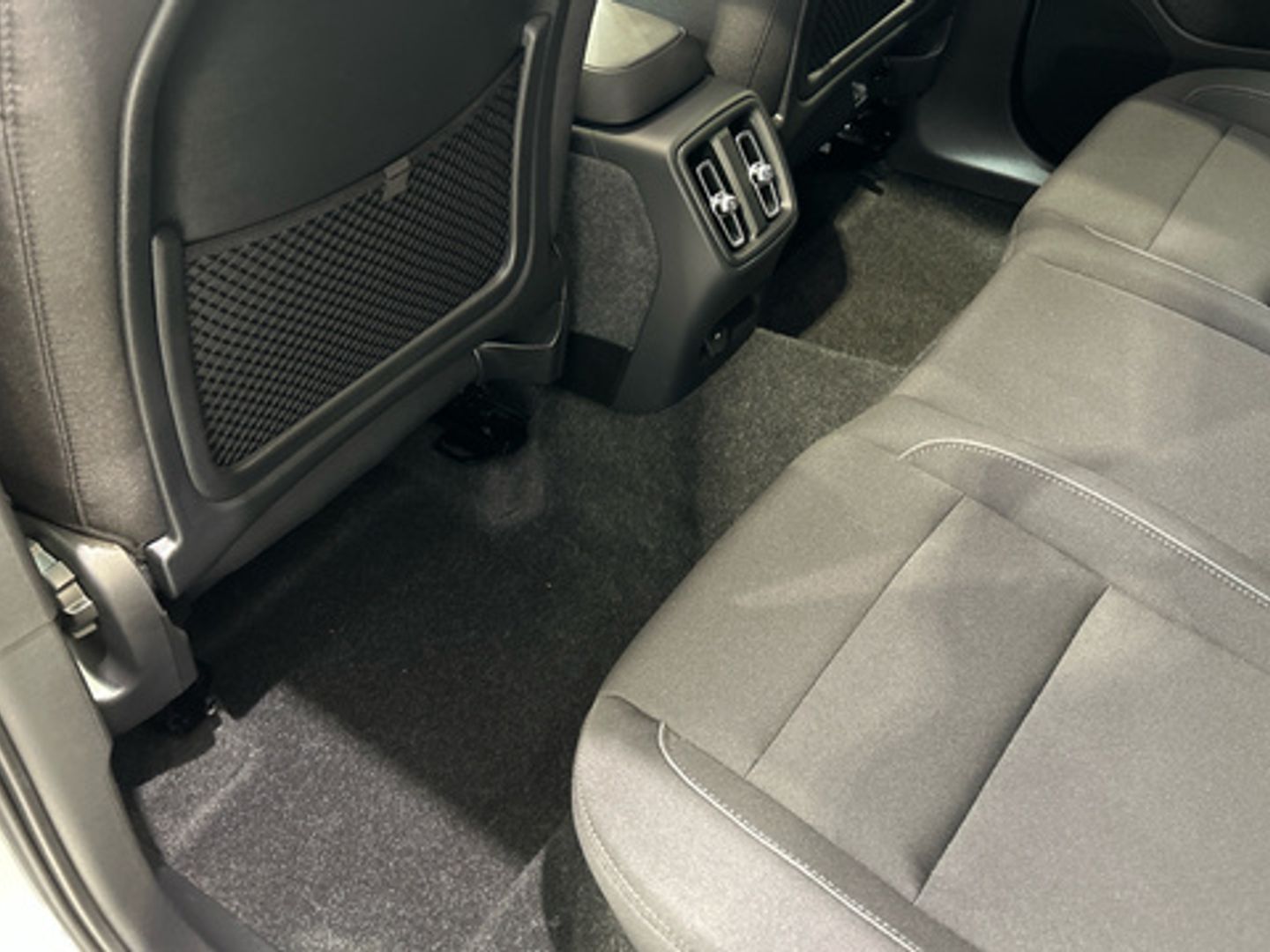 Volvo C40 Recharge Single Plus Auto 175 kW (238 CV)