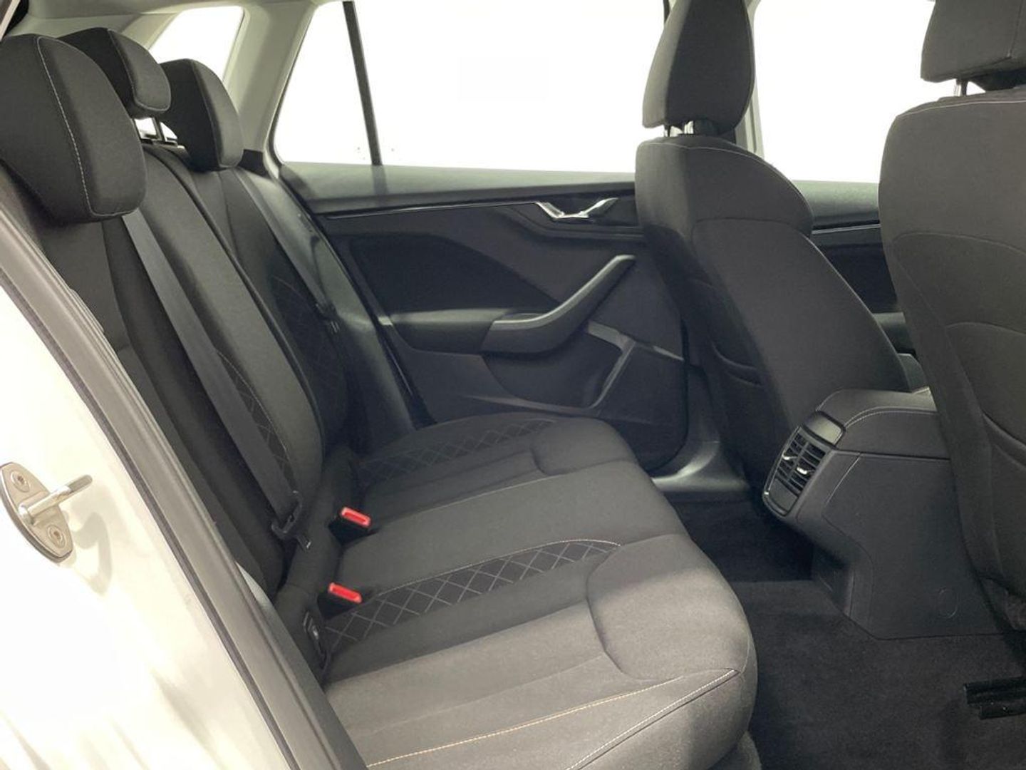 Skoda Kamiq 1.0 TSI Ambition DSG 81 kW (110 CV)
