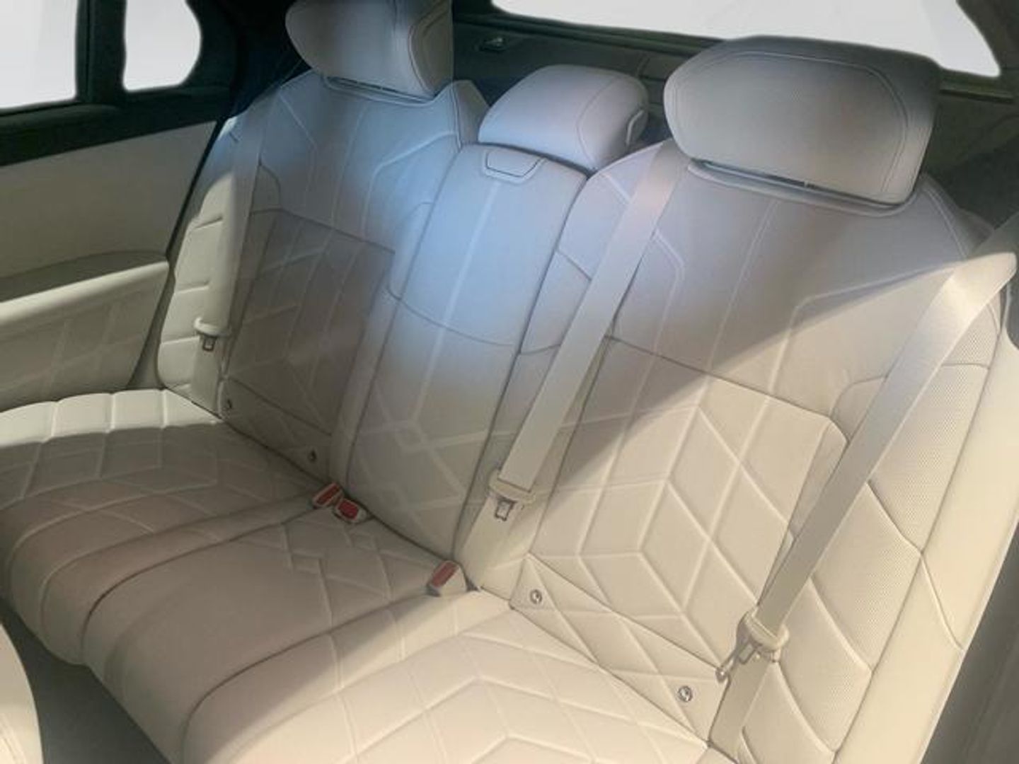 BMW i7 eDrive50 335 kW (455 CV)