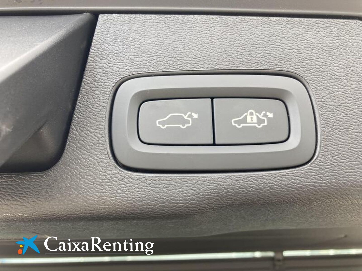 Volvo XC60 T6 Recharge R-Design Exp AWD Auto 250 kW (340 CV)
