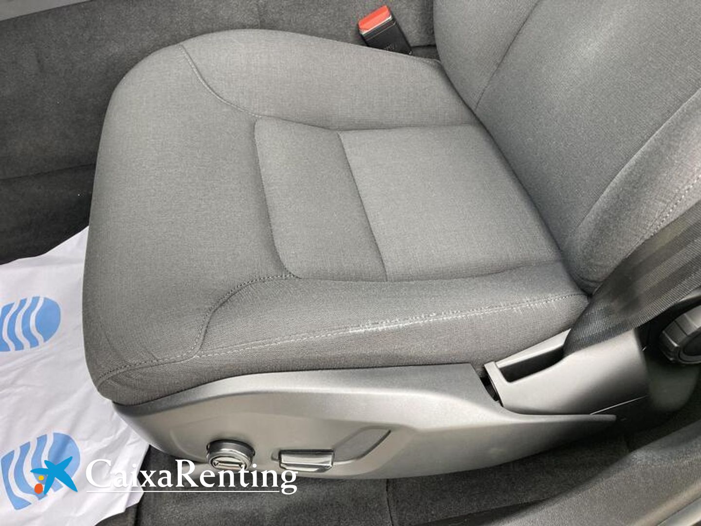 Volvo XC60 T6 Recharge R-Design Exp AWD Auto 250 kW (340 CV)