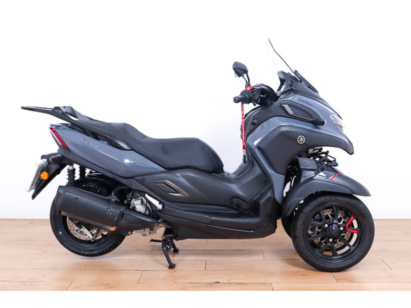 Yamaha Tricity 300 Gris Motorcycle