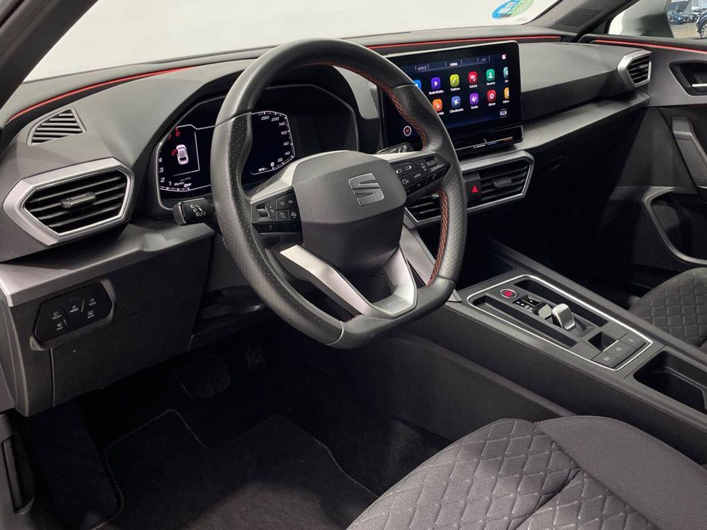 SEAT León 1.5 eTSI S&S FR Go L DSG 110 kW (150 CV)