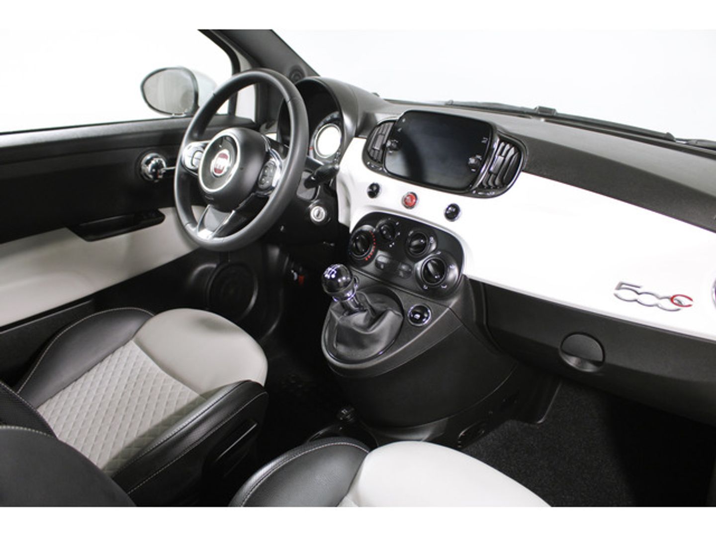 Fiat 500C 1.0 Hybrid Dolcevita 51 kW (70 CV)