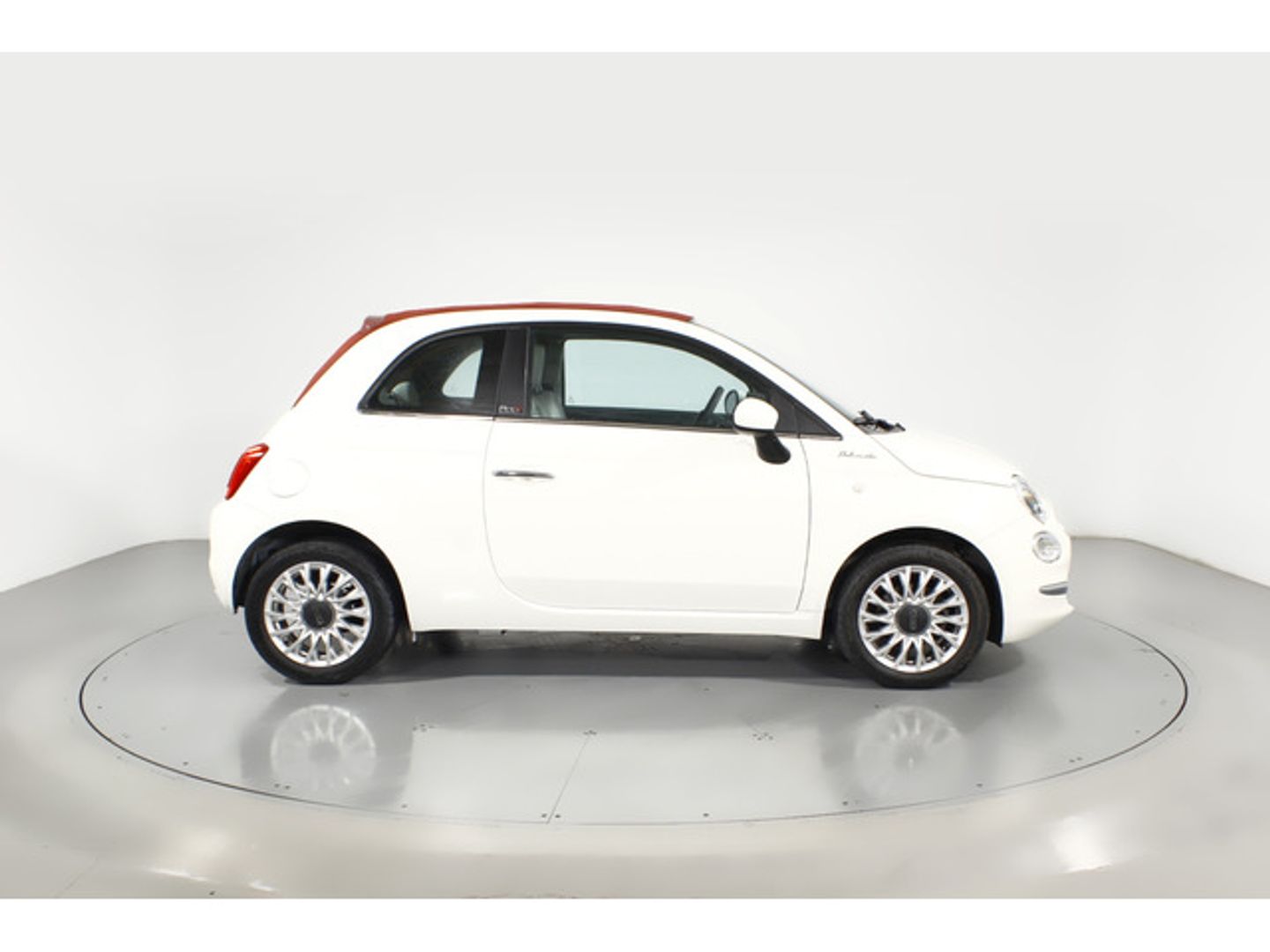 Fiat 500C 1.0 Hybrid Dolcevita 51 kW (70 CV)