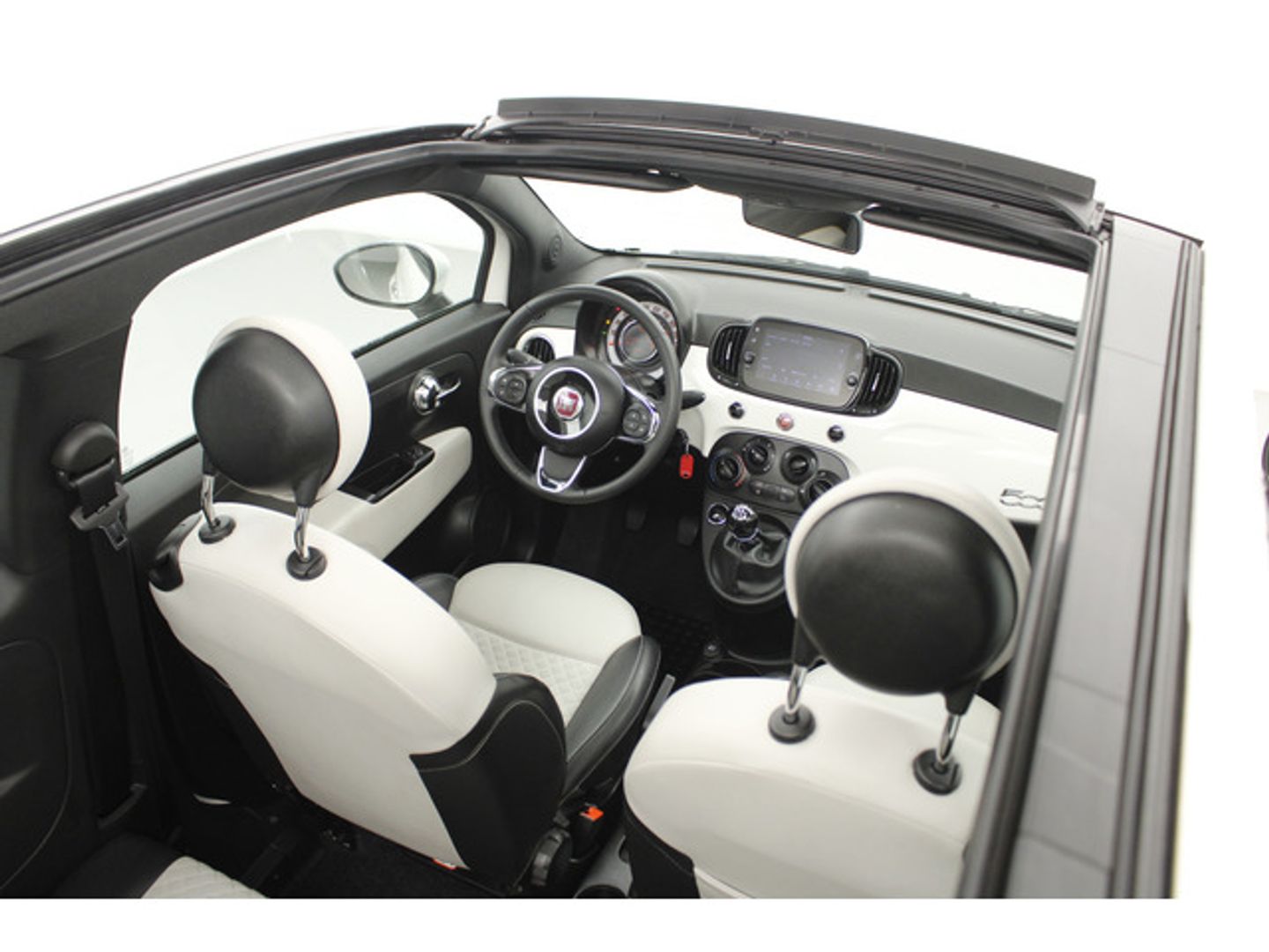 Fiat 500C 1.0 Hybrid Dolcevita 51 kW (70 CV)