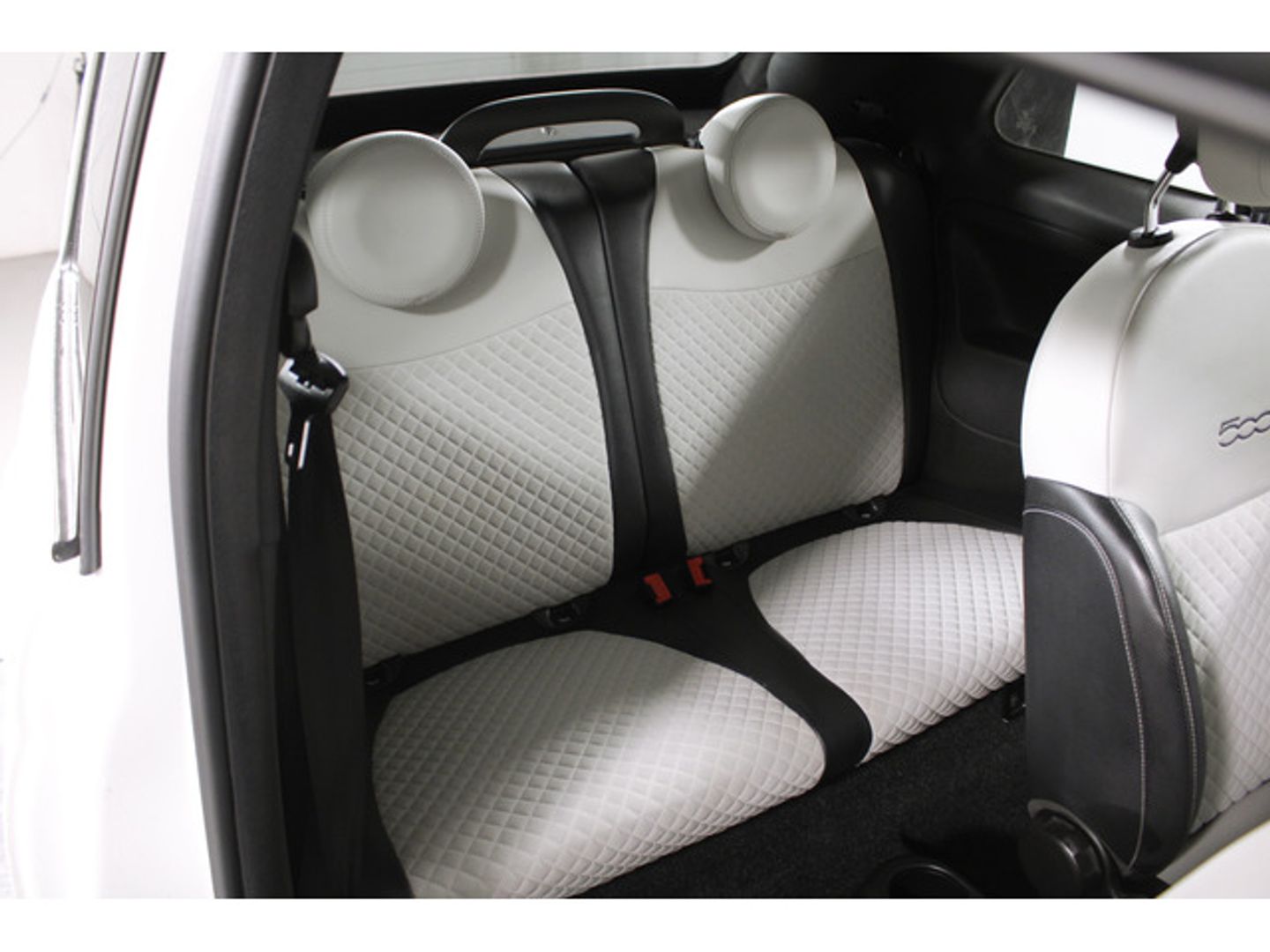 Fiat 500C 1.0 Hybrid Dolcevita 51 kW (70 CV)