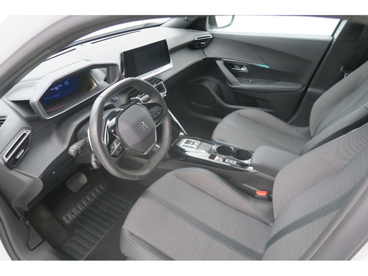 Peugeot 2008 BlueHDi 130 S&S Allure Pack EAT8 96 kW (130 CV)