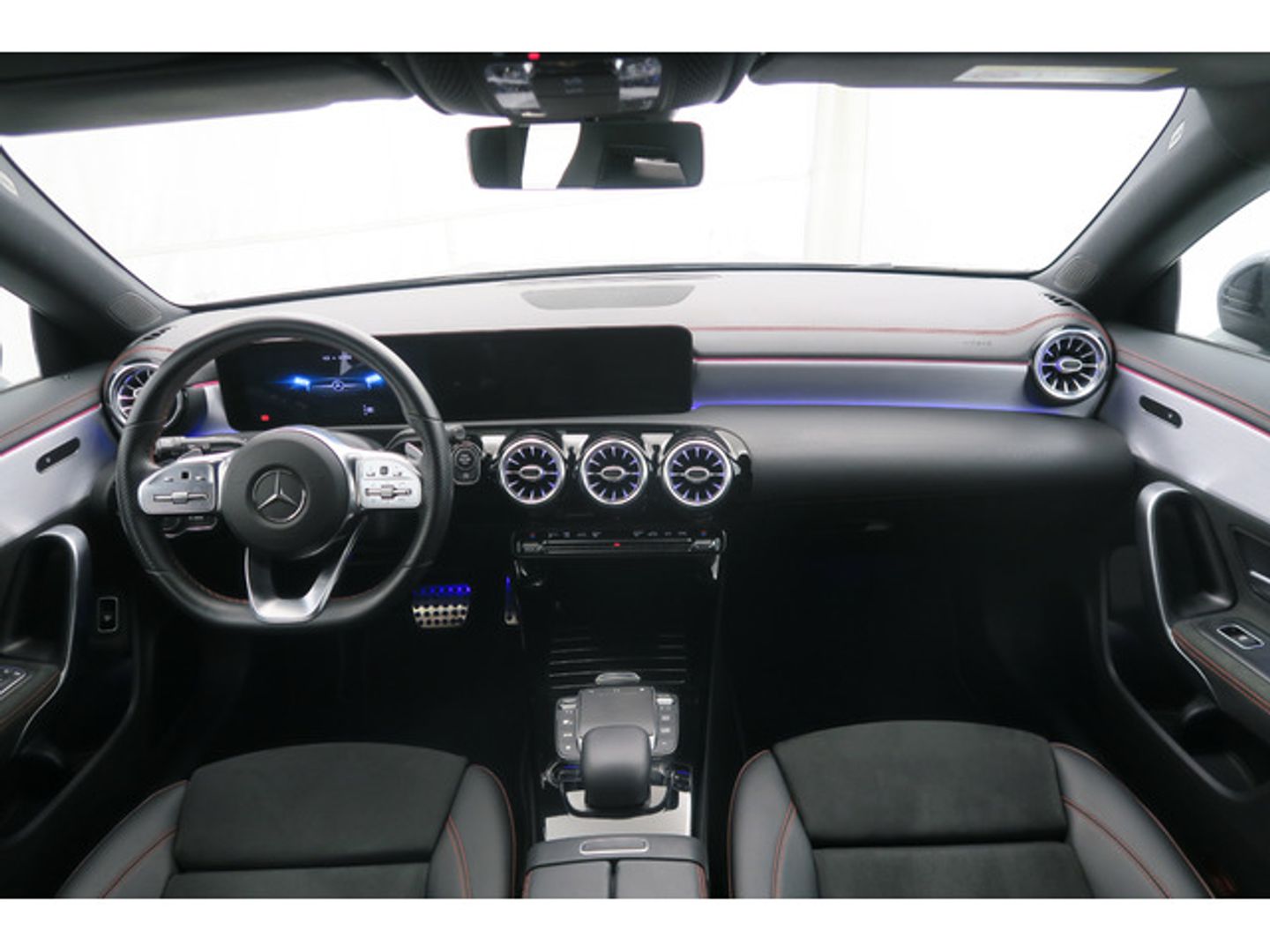 Mercedes-Benz CLA Shooting Brake 180 100 kW (136 CV)