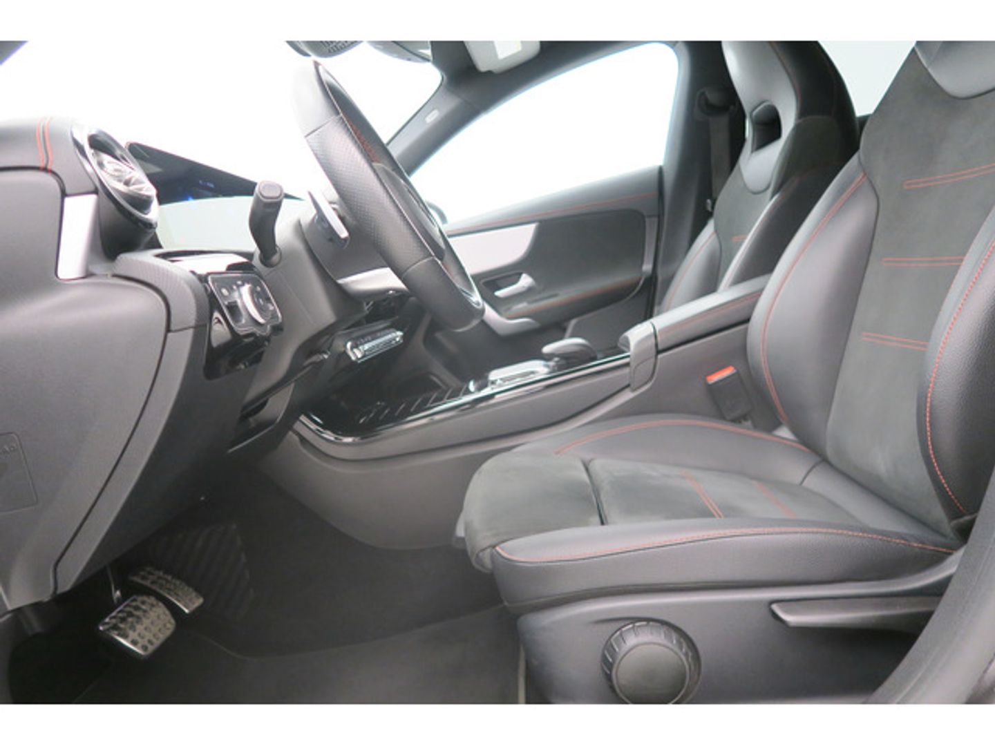 Mercedes-Benz CLA Shooting Brake 180 100 kW (136 CV)