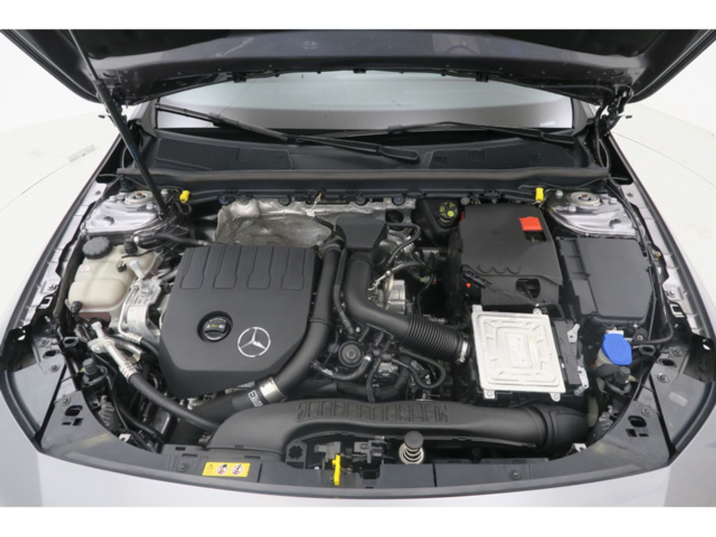 Mercedes-Benz CLA Shooting Brake 180 100 kW (136 CV)