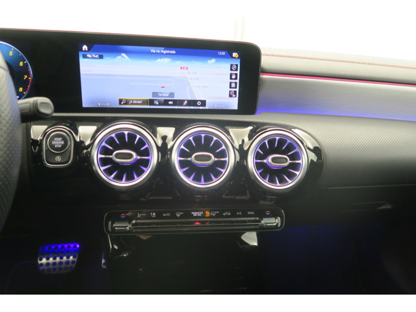 Mercedes-Benz CLA Shooting Brake 180 100 kW (136 CV)