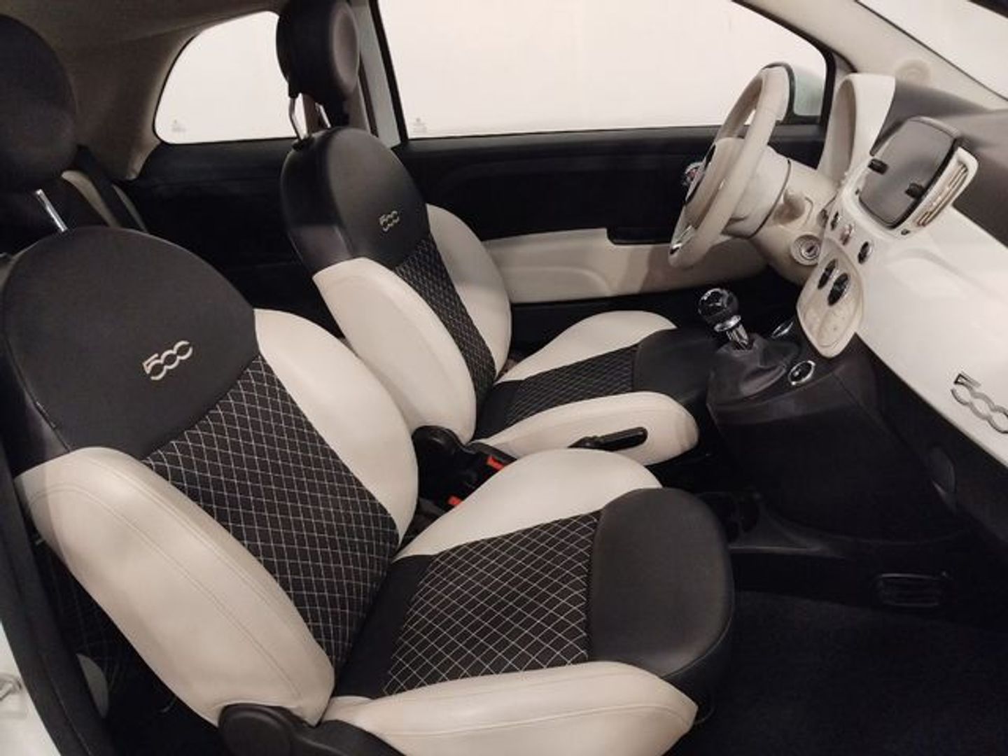 Fiat 500 1.0 Hybrid Dolcevita 51 kW (70 CV)