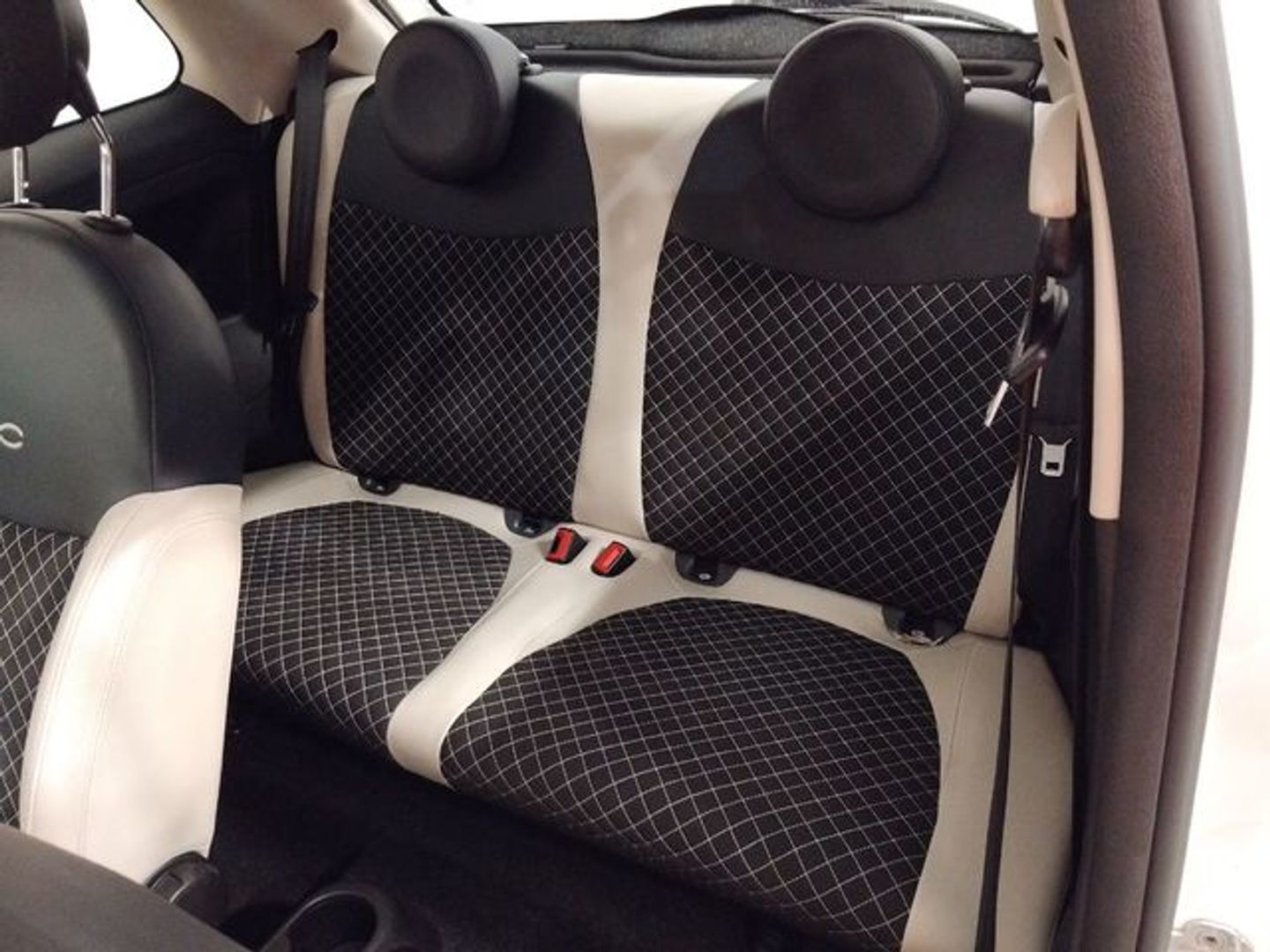 Fiat 500 1.0 Hybrid Dolcevita 51 kW (70 CV)