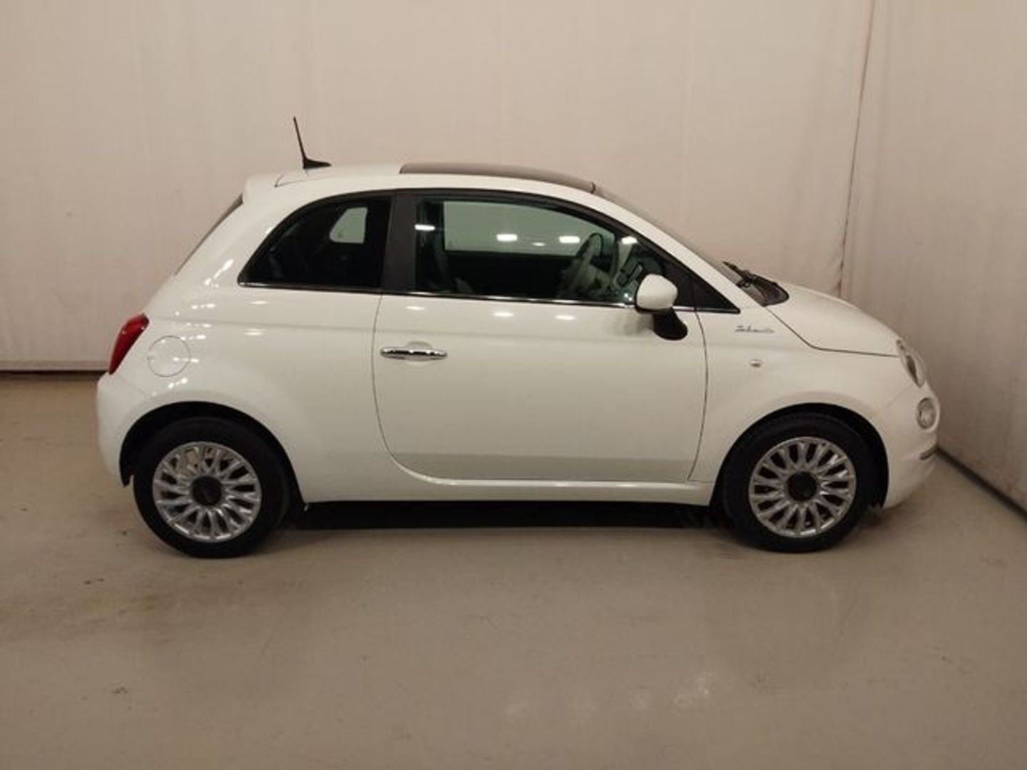 Fiat 500 1.0 Hybrid Dolcevita 51 kW (70 CV)