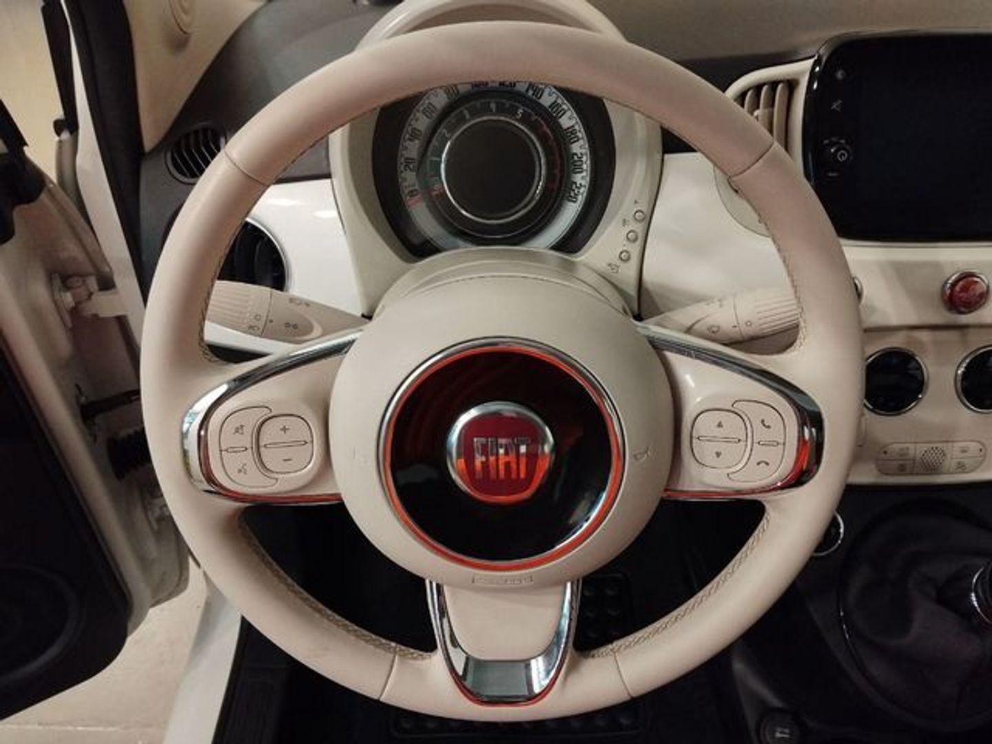 Fiat 500 1.0 Hybrid Dolcevita 51 kW (70 CV)