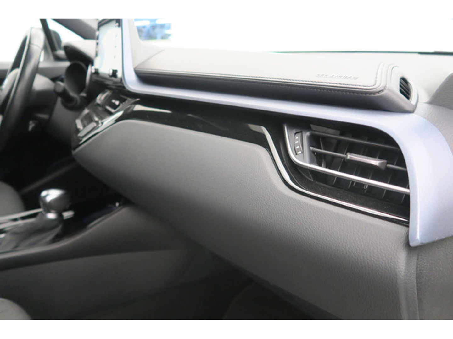 Toyota C-HR 1.8 125H Advance 90 kW (122 CV)