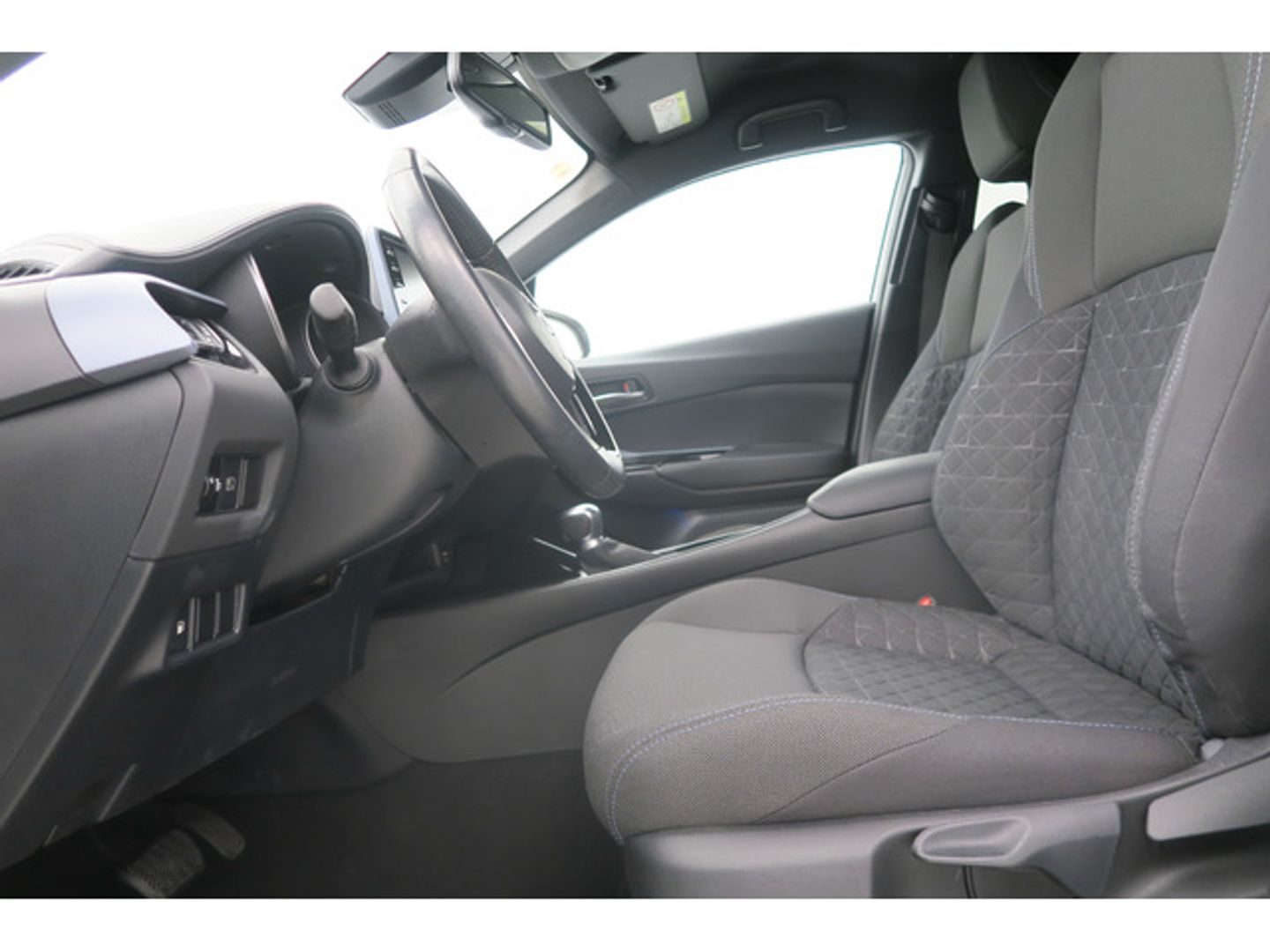 Toyota C-HR 1.8 125H Advance 90 kW (122 CV)