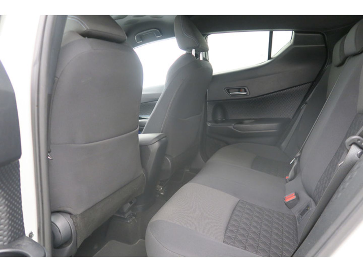 Toyota C-HR 1.8 125H Advance 90 kW (122 CV)