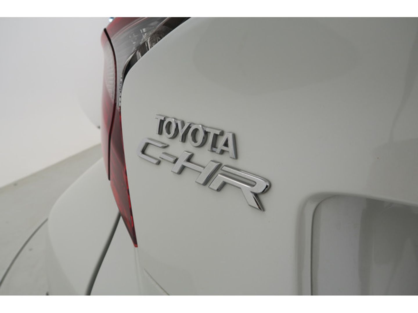 Toyota C-HR 1.8 125H Advance 90 kW (122 CV)
