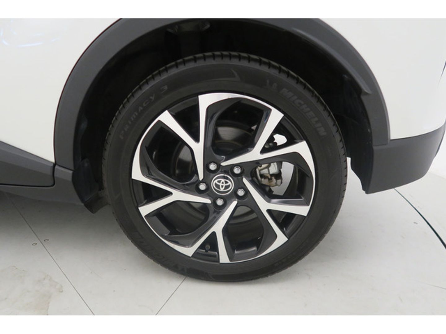 Toyota C-HR 1.8 125H Advance 90 kW (122 CV)