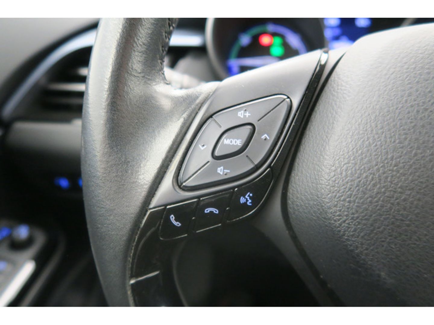 Toyota C-HR 1.8 125H Advance 90 kW (122 CV)