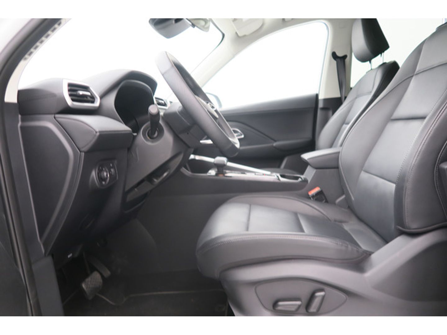 MG ZS 1.5 Hybrid Luxury 145 kW (197 CV)