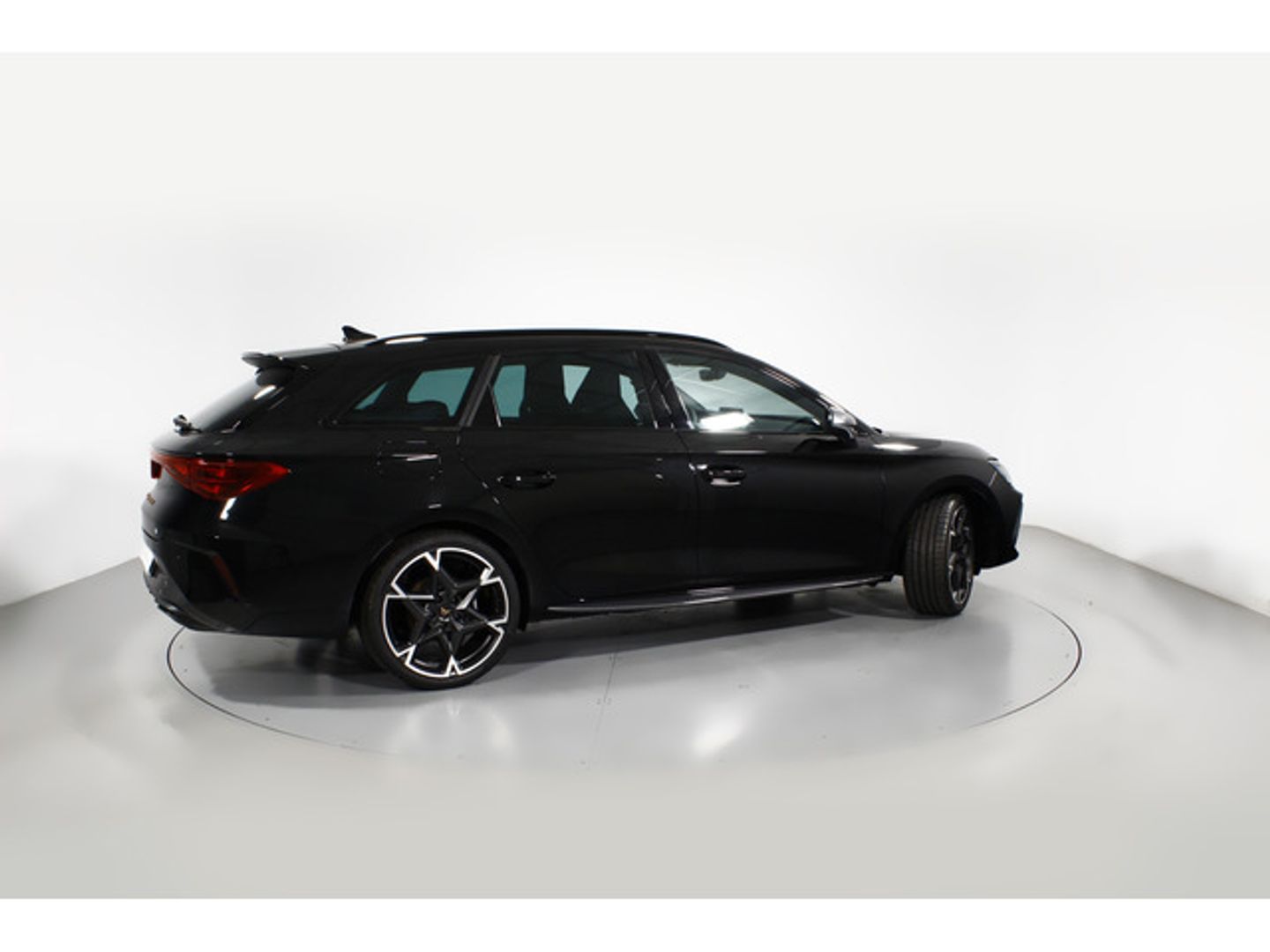 CUPRA Leon Sportstourer 1.5 eTSI Launch Edition DSG 110 kW (150 CV)