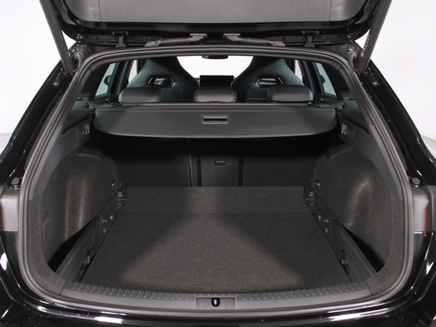CUPRA Leon Sportstourer 1.5 eTSI Launch Edition DSG 110 kW (150 CV)