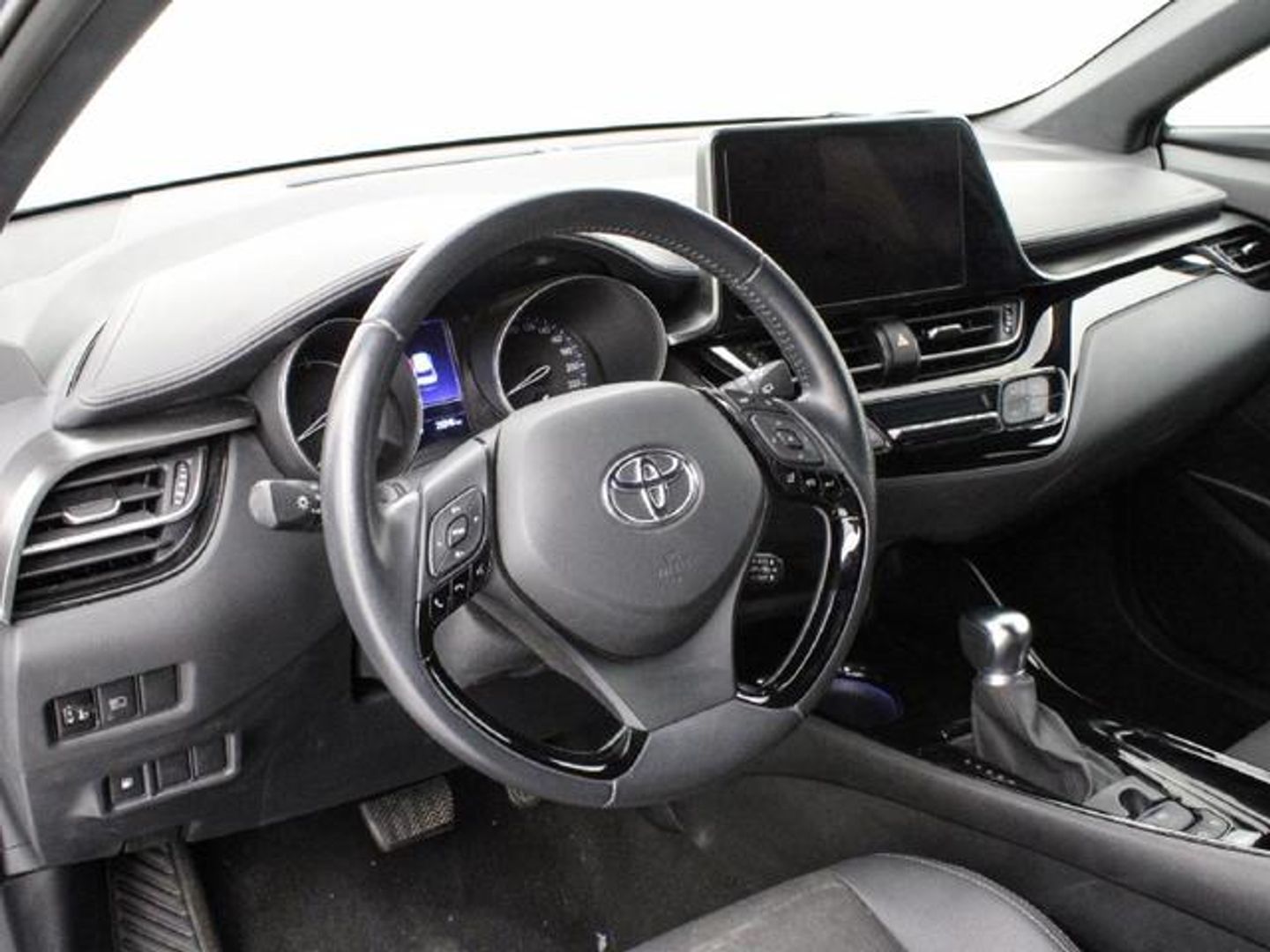 Toyota C-HR 1.8 125H Advance 90 kW (122 CV)