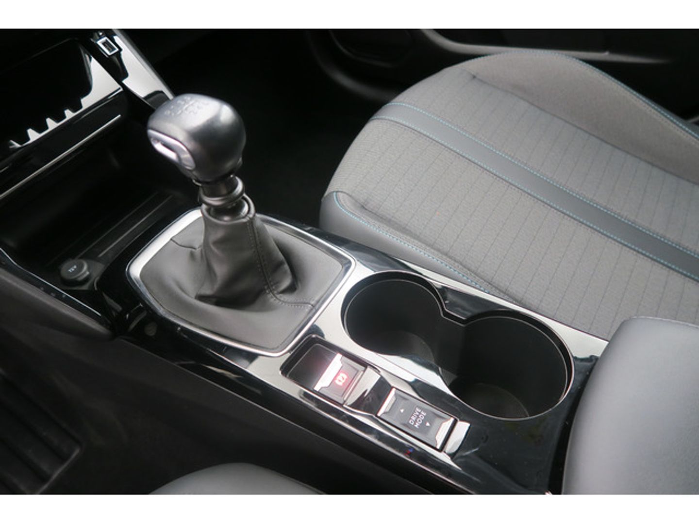 Peugeot 208 PureTech 100 Allure 75 kW (100 CV)