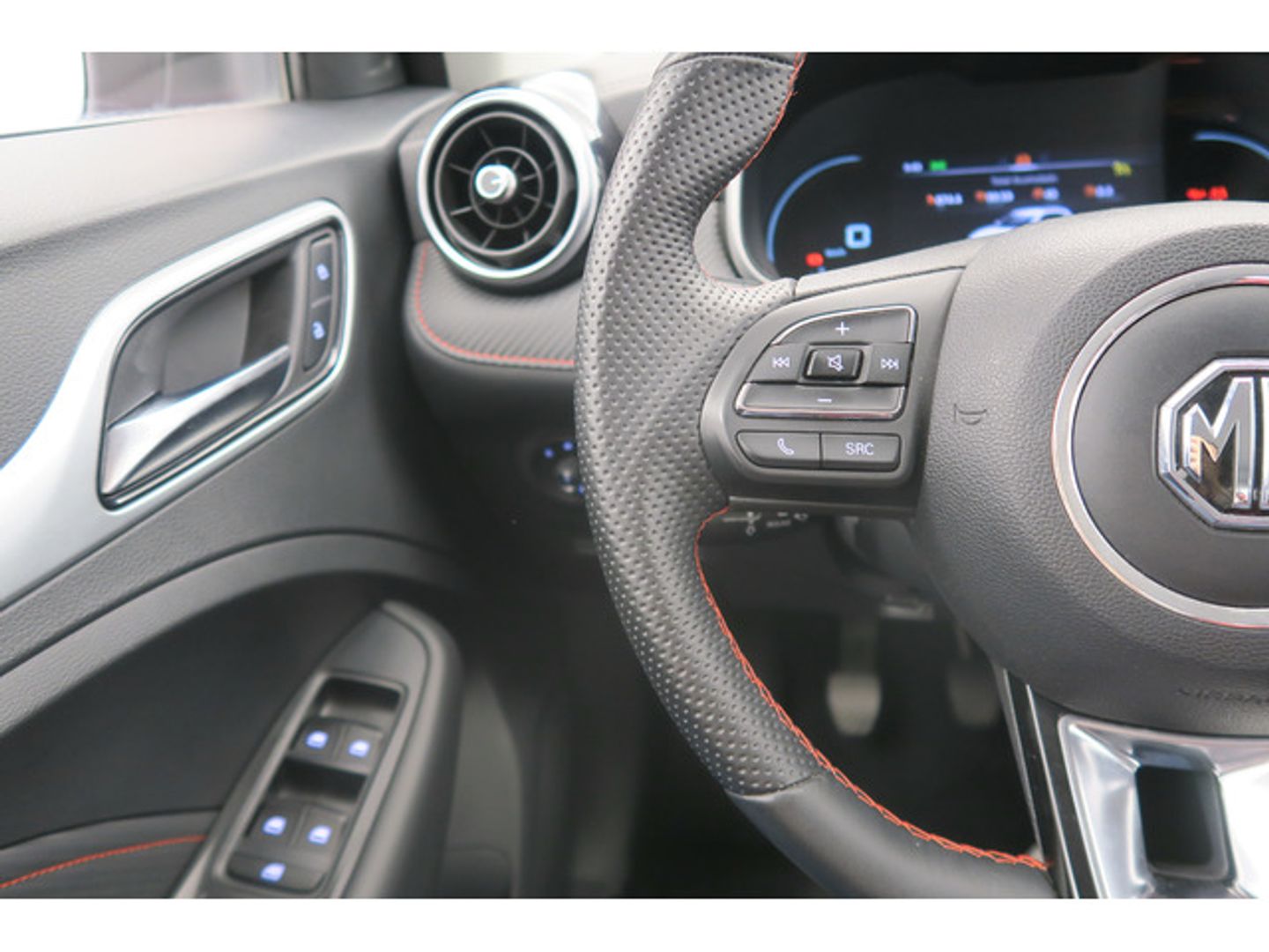 MG ZS 1.5 Luxury 78 kW (106 CV)
