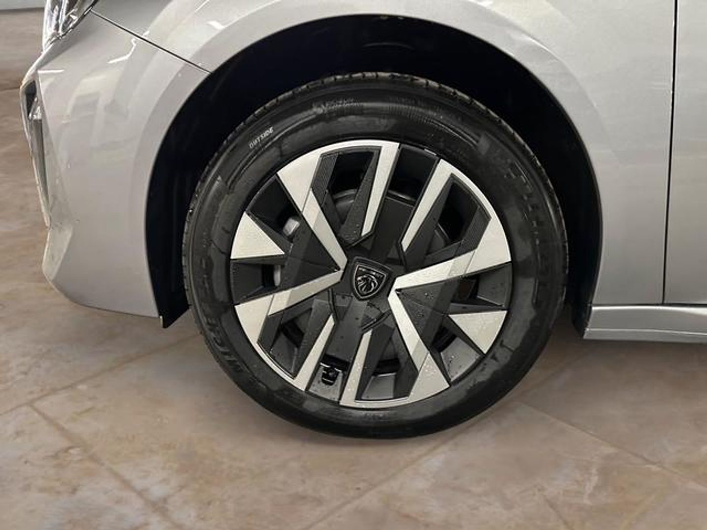 Peugeot 208 PureTech 100 Active 75 kW (100 CV)