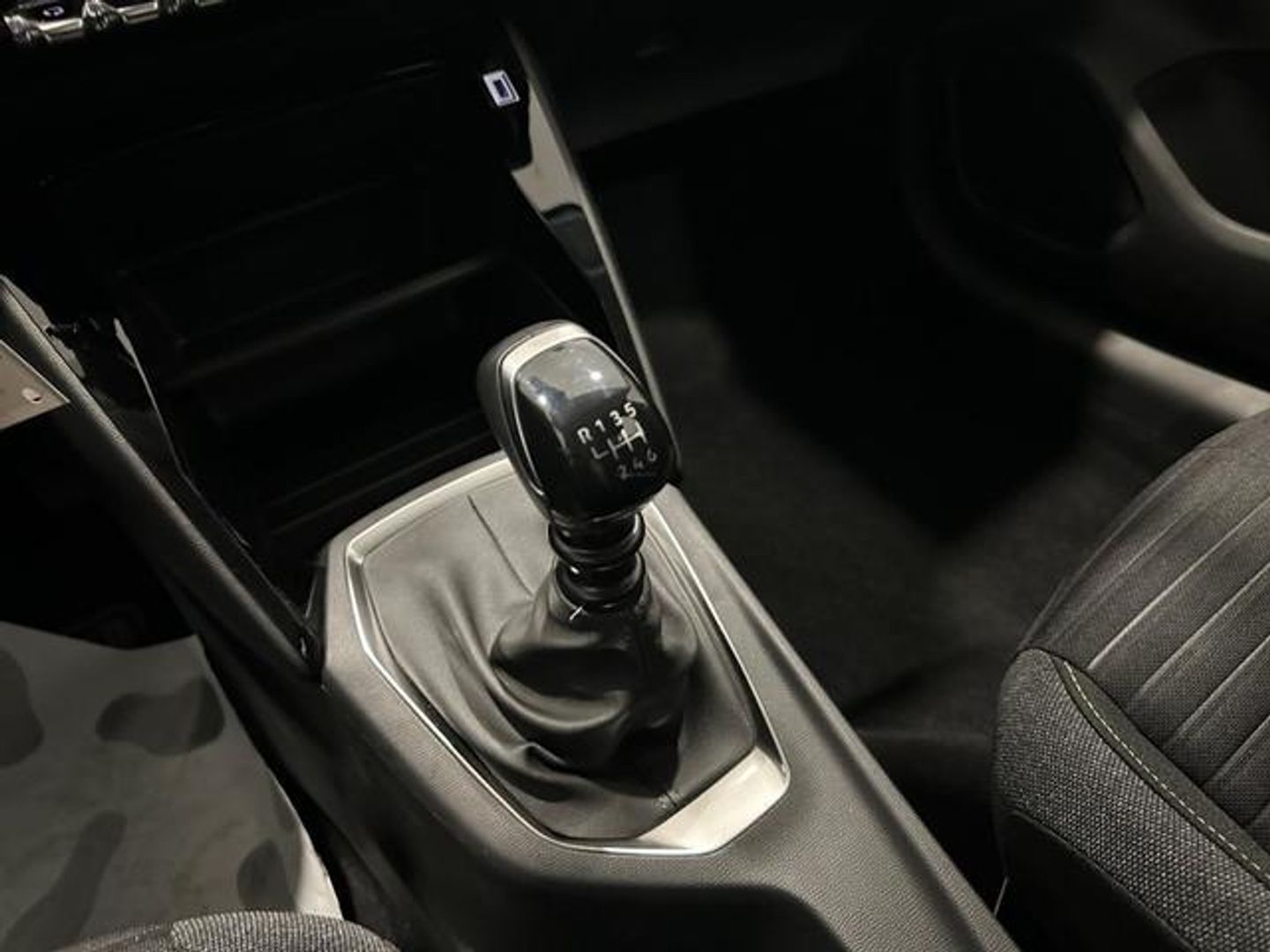 Peugeot 208 PureTech 100 Active 75 kW (100 CV)