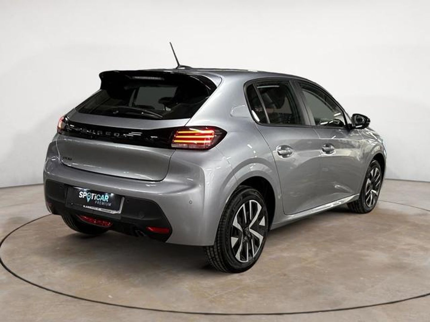 Peugeot 208 PureTech 100 Active 75 kW (100 CV)