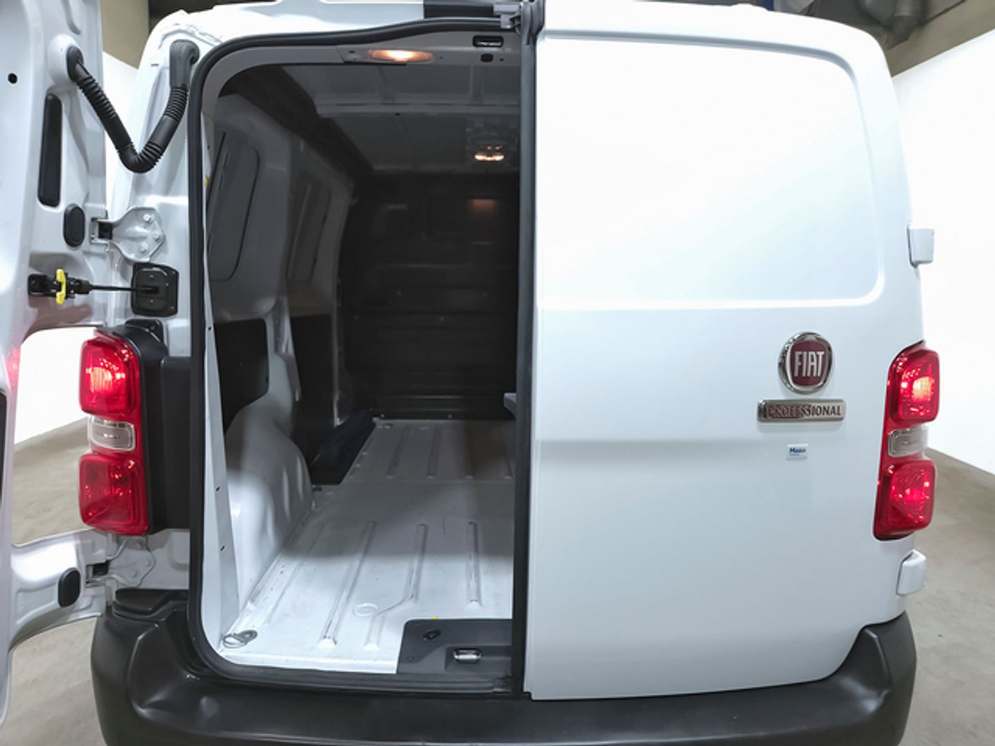 Fiat Scudo Furgon 1.5 BlueHDI L1 Business 75 kW (102 CV)