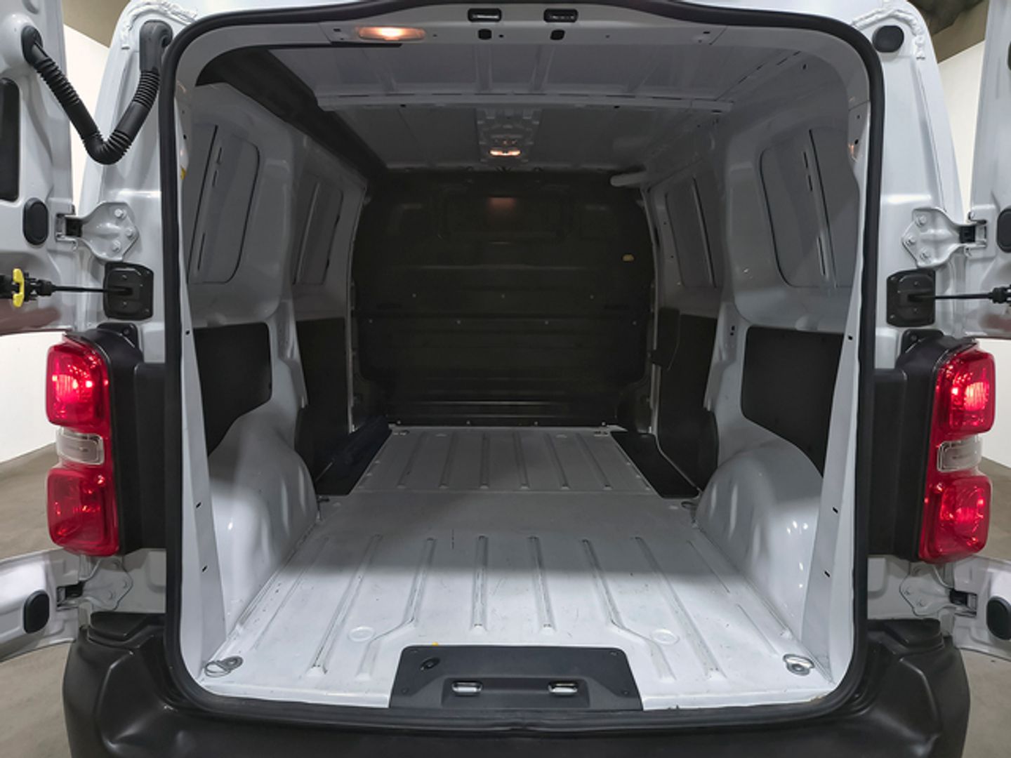 Fiat Scudo Furgon 1.5 BlueHDI L1 Business 75 kW (102 CV)