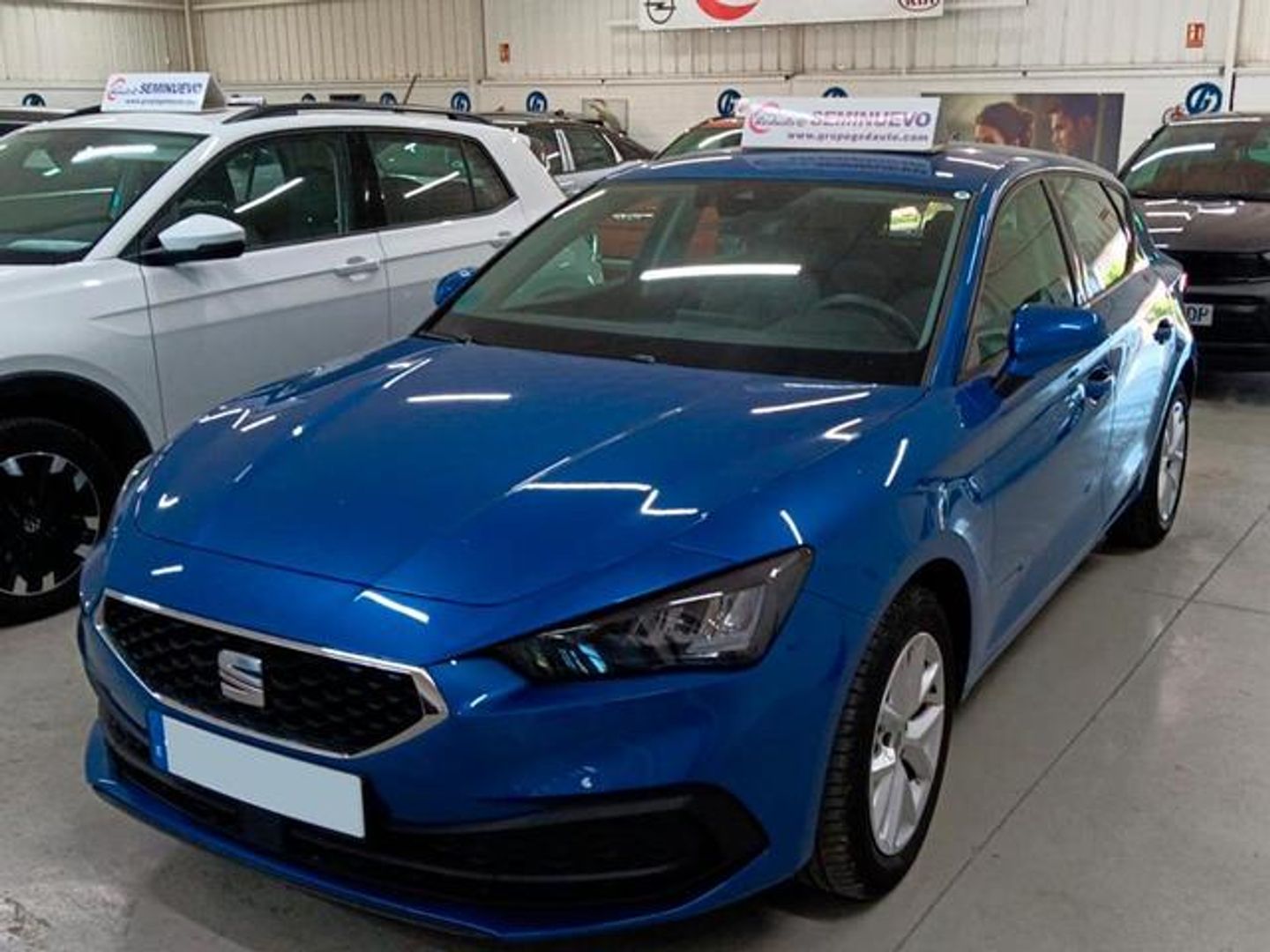 SEAT León 1.0 TSI S&S Style XL 81 kW (110 CV) Azul Sedan