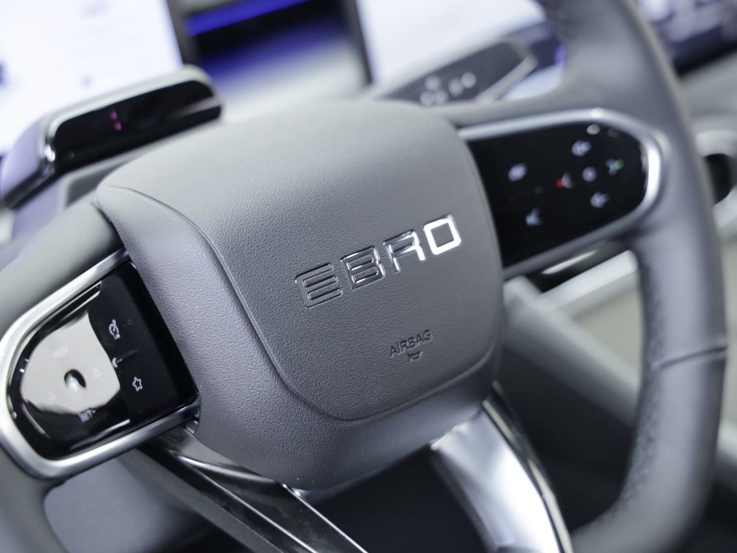 Ebro S800 1.6 TGDI Luxury DCT 108 kW (147 CV)