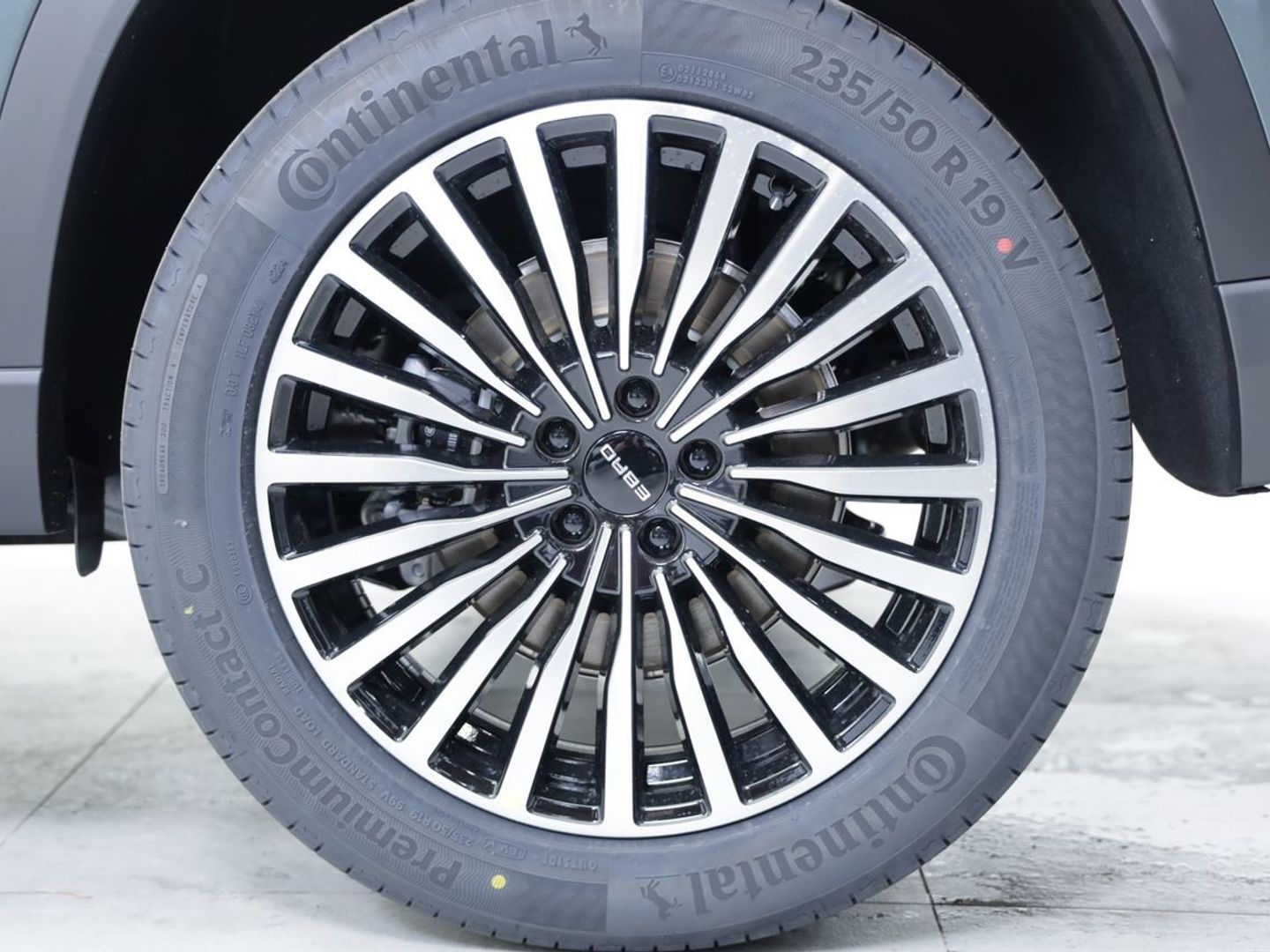 Ebro S800 1.6 TGDI Luxury DCT 108 kW (147 CV)