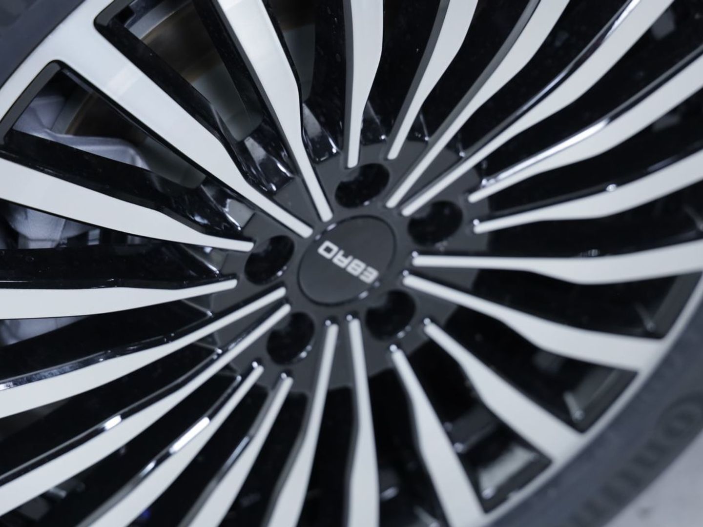 Ebro S800 1.6 TGDI Luxury DCT 108 kW (147 CV)