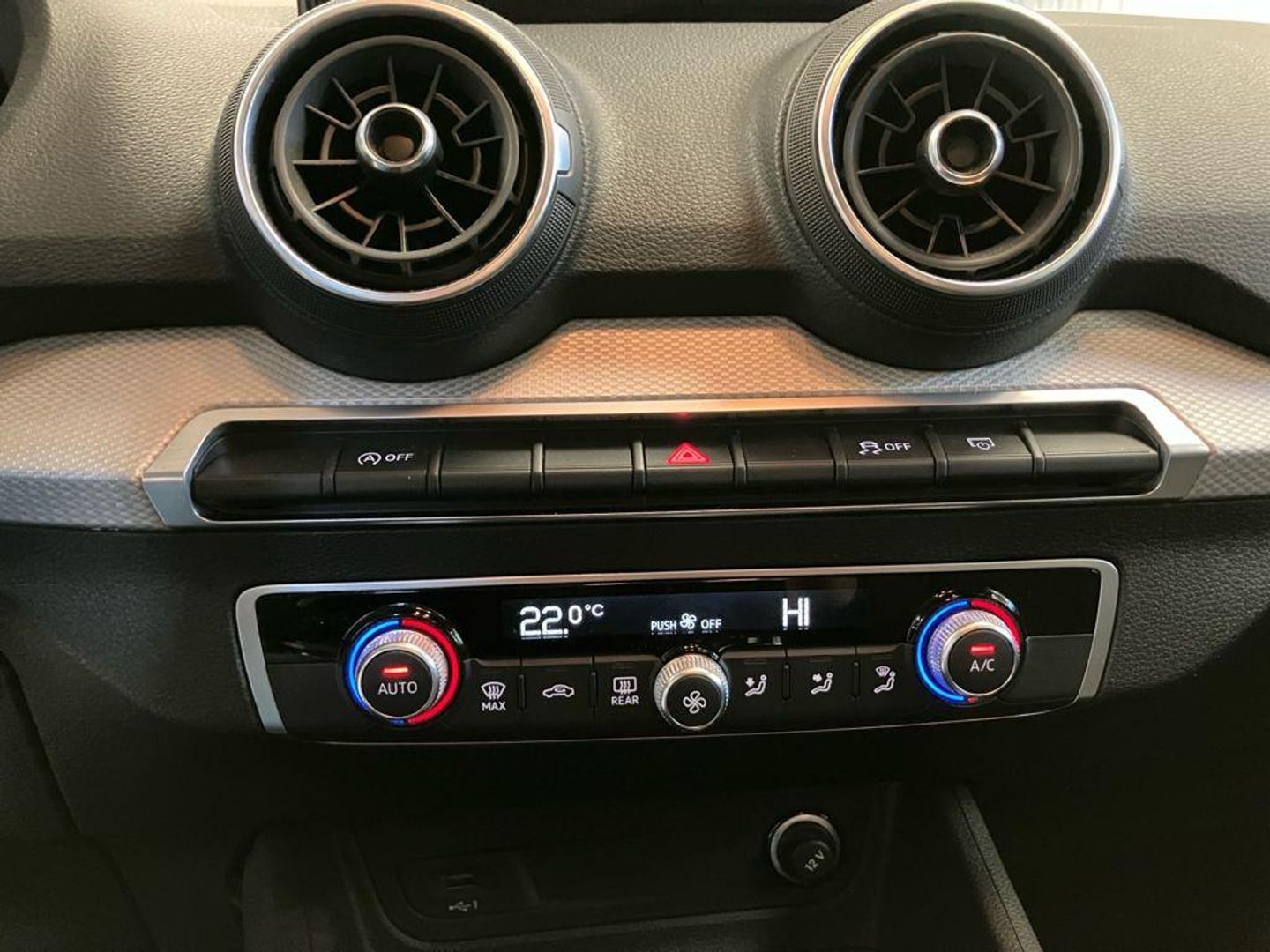 Audi Q2 Advanced 30 TFSI 81 kW (110 CV)