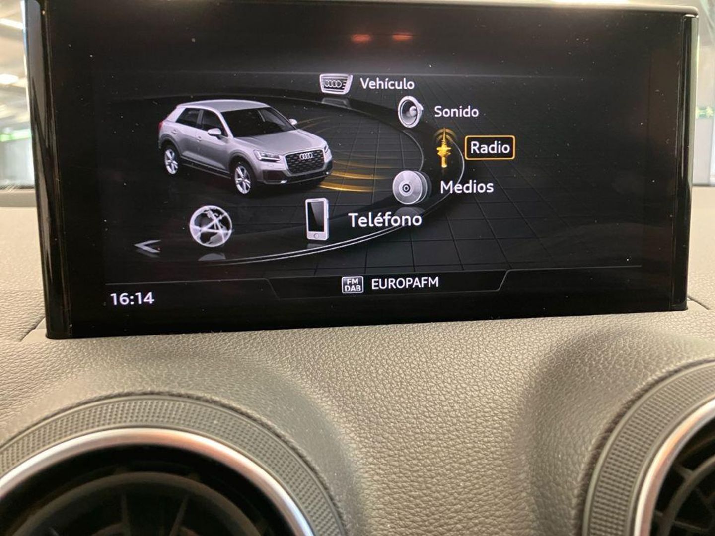 Audi Q2 Advanced 30 TFSI 81 kW (110 CV)