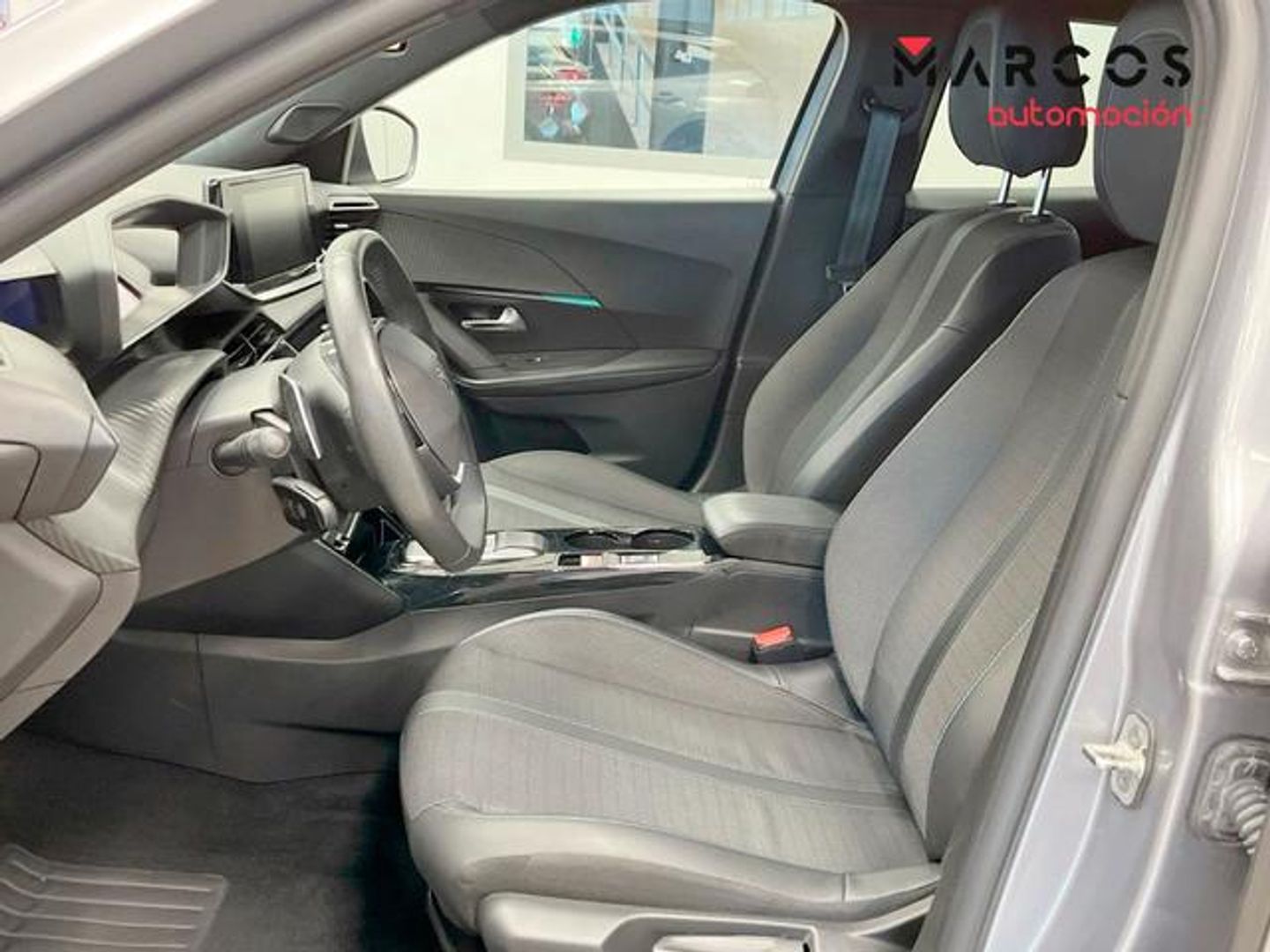 Peugeot 2008 PureTech 130 S&S Allure Pack EAT8 96 kW (130 CV)