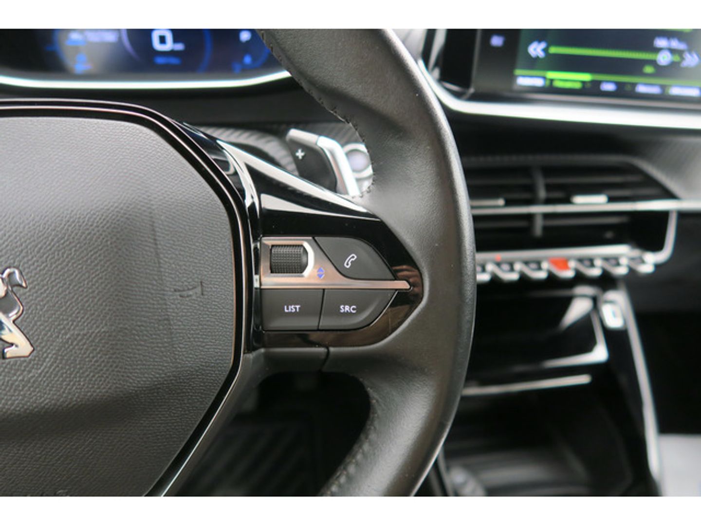 Peugeot 2008 BlueHDi 130 S&S Allure Pack EAT8 96 kW (130 CV)