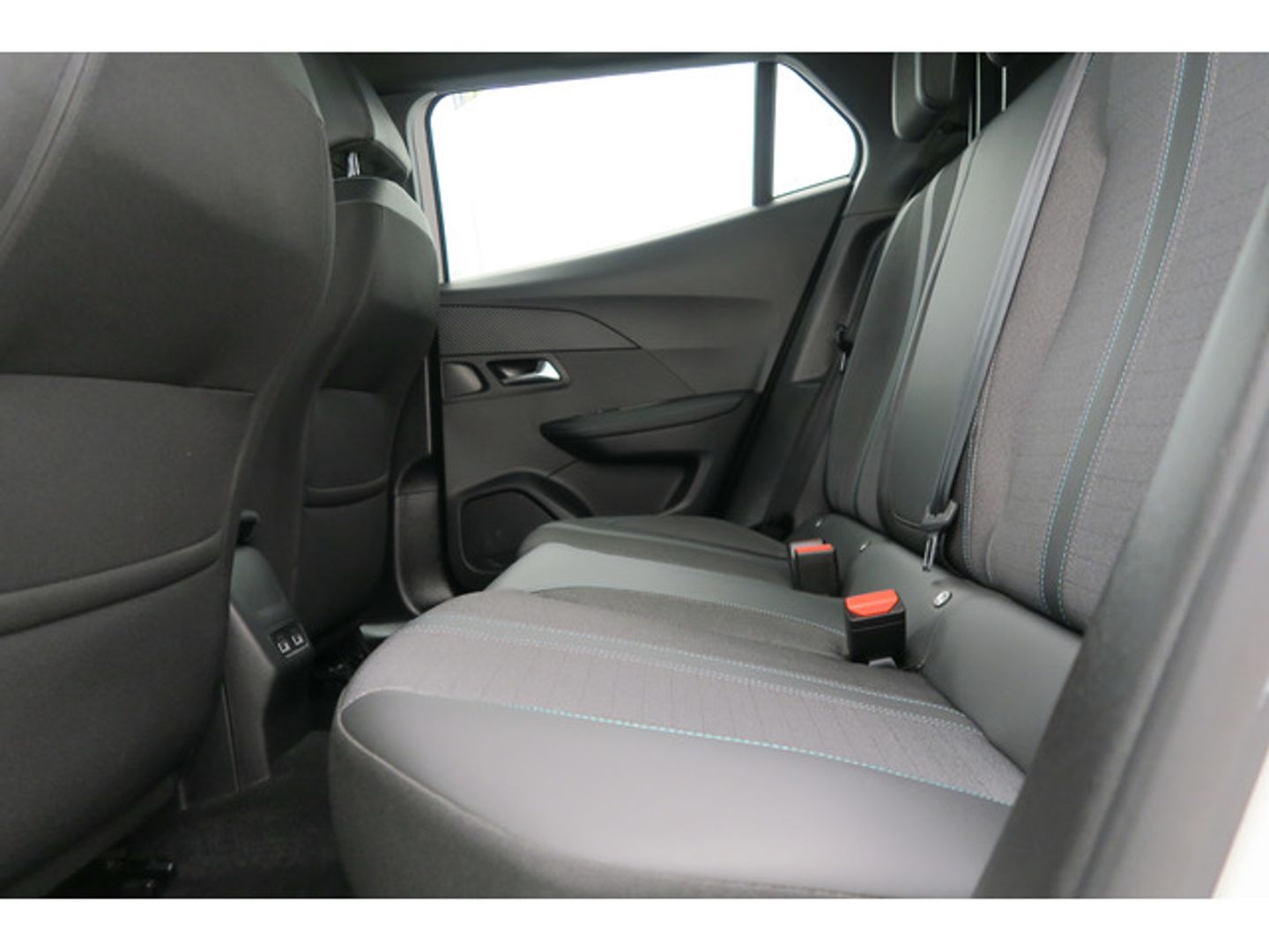 Peugeot 2008 BlueHDi 130 S&S Allure Pack EAT8 96 kW (130 CV)