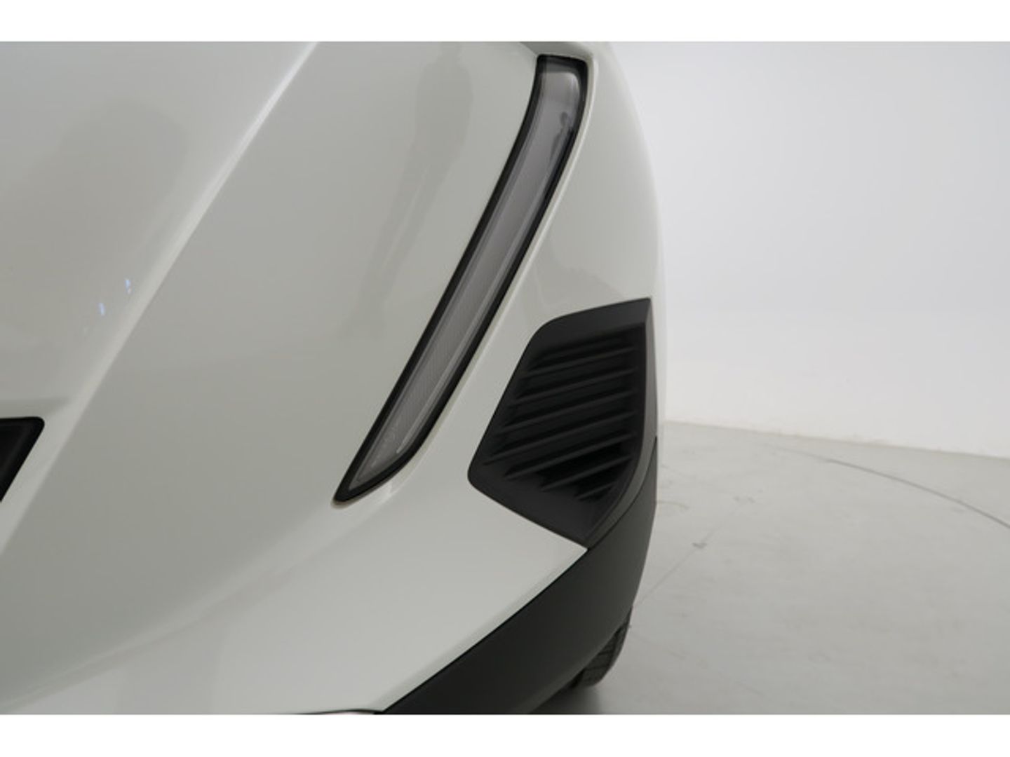 Peugeot 2008 BlueHDi 130 S&S Allure Pack EAT8 96 kW (130 CV)