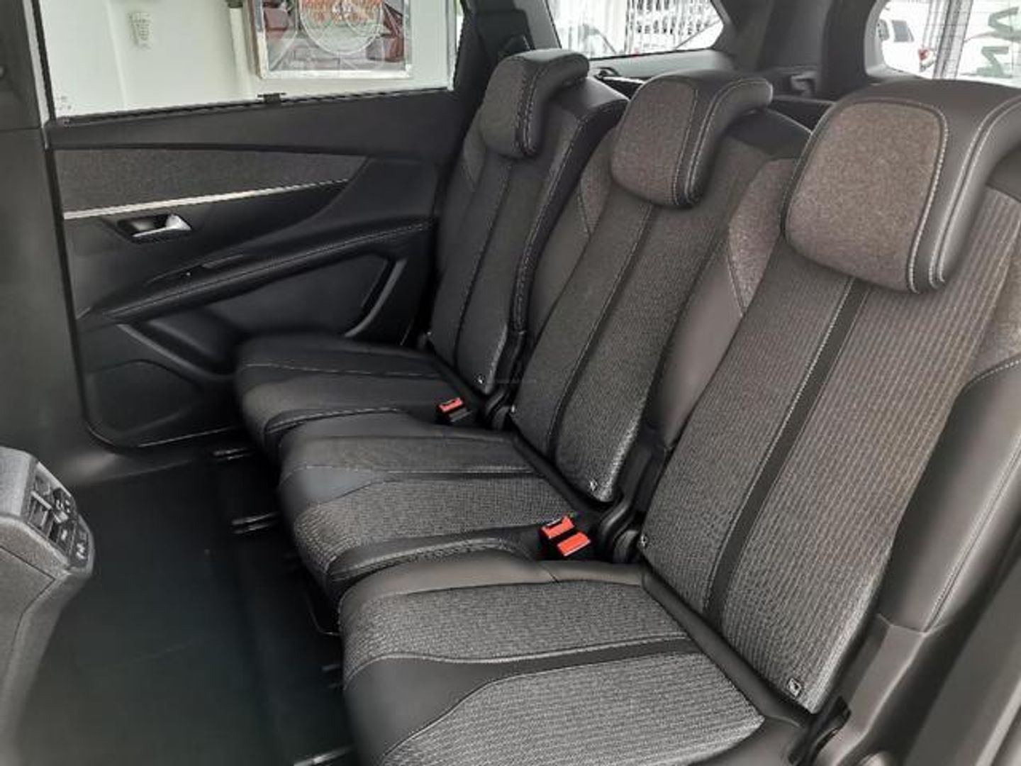 Peugeot 5008 BlueHDI 130 S&S Allure Pack EAT8 96 kW (130 CV)